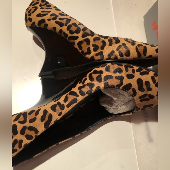 NWT in box sleek Kelsi Dagger leopard print calf hair patent leather wedges 8.5 - Picture 6 of 8